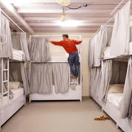 מומביי Hammock Hostels - Bandra מראה חיצוני תמונה