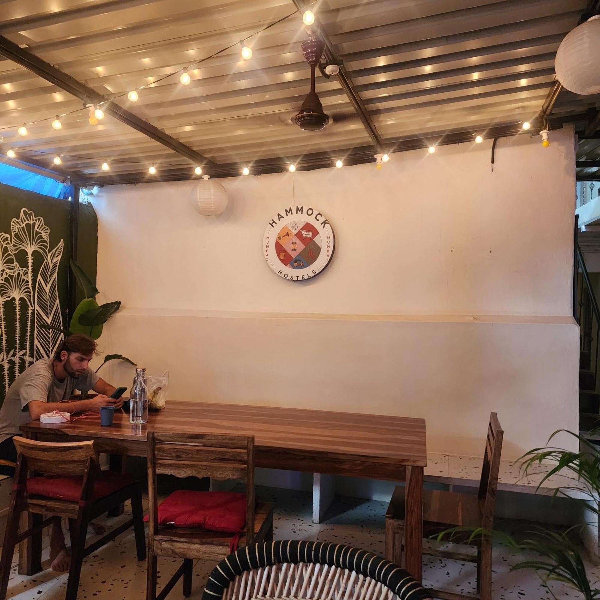 מומביי Hammock Hostels - Bandra מראה חיצוני תמונה