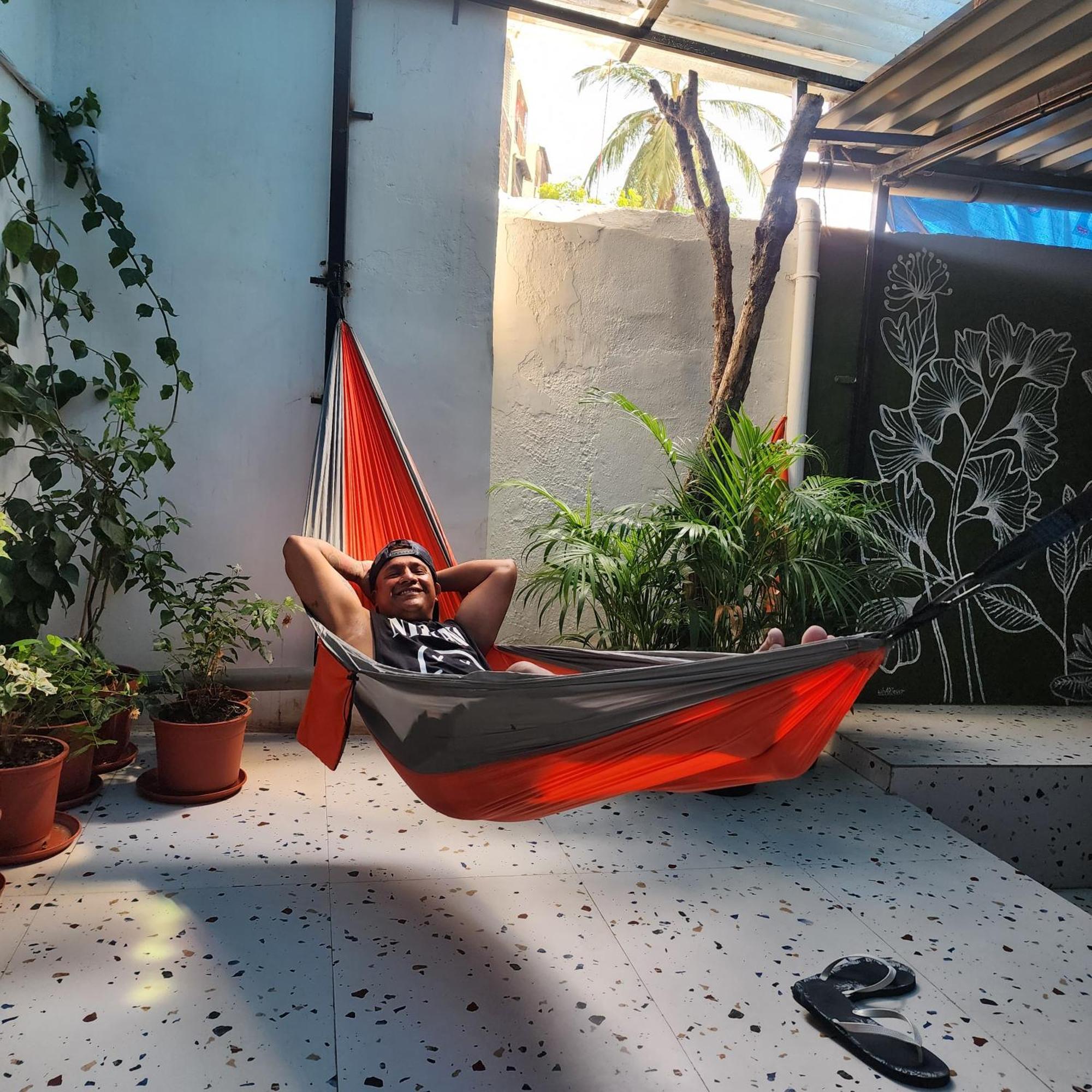 מומביי Hammock Hostels - Bandra מראה חיצוני תמונה